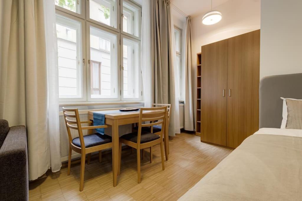 Deluxe Suite In Prime Location Prag Exterior foto